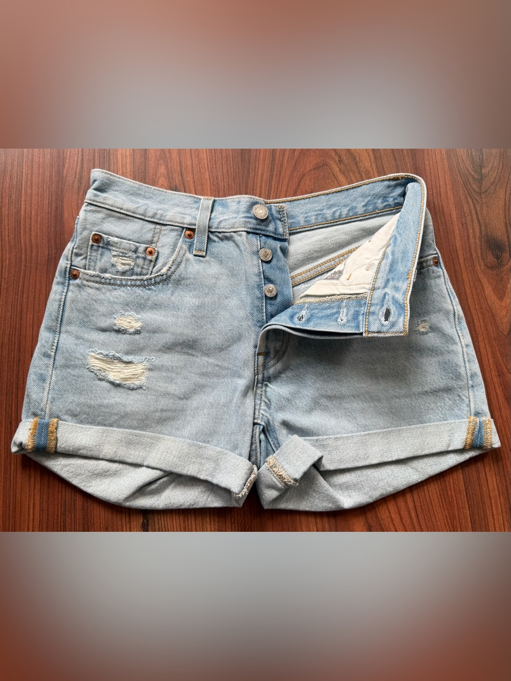 Women’s Levi’s 501 Light Blue Denim Roll-Cuff Shorts